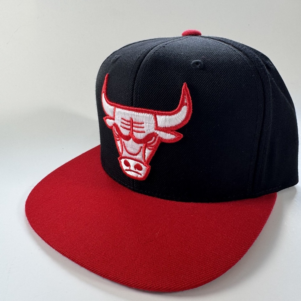 NEW Mitchell & Ness Chicago Bulls Snapback Hat Black Two-Tone Big Logo Stitched